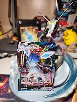 2021 Pokemon TCG - Evolving Skies - Glaceon VMAX 41/203 - Snowflake Stamp - Image 1