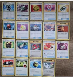 Pokemon - Trading Cards. Mixed Lot. Holo's, Energy, Pikachu. Nearly 400 Cards. - Image 4