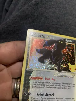 Pokemon TCG Umbreon Gold Star 17/17 Celebrations Classic Collection NM Condition - Image 2