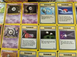 Pokemon cards lot #2 100+ Comm/Uncomm Rare/Holos various sets and eras - Image 4