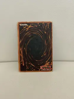 Yu-Gi-Oh! Blue-Eyes White Dragon SDK-001 Ultra Rare Damaged Card - Image 2