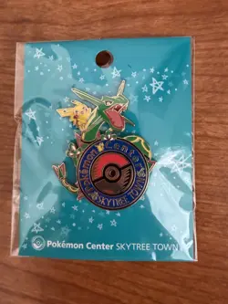 Pokemon Center Skytree Town Exclusive Pin Pikachu Rayquaza - Image 1