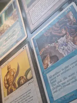 MTG Mixed Lot of 4 🪄 MP Cards. Arabian Nights, Revised, The Dark & 4th Edition - Image 3