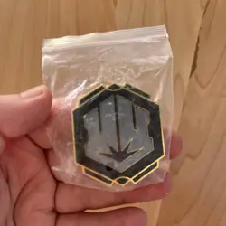 Lorcana - Pin Badge. Grey steel - promo - Disney - Image 4