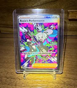 Pokemon TCG Roxie's Performance 121/086 SIR Chaos Rising Trainer Full Art Holo - Image 1