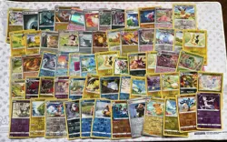 Pokemon TCG Bulk Lot 3200 Non Foil 345 FOIL CARDS and the 24 Cards In front - Image 2