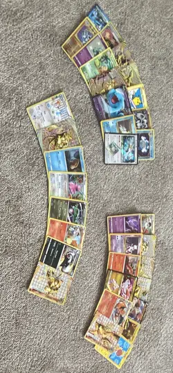 Pokemon TCG 100-Card play bundle - Image 4