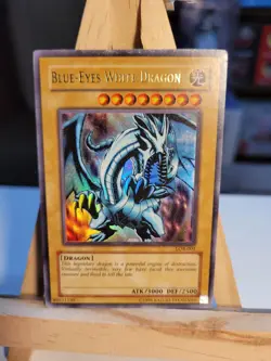 Yu-Gi-Oh! Blue Eyes White Dragon LOB-001 - Image 1