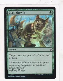 Magic: MTG: War of the Spark: Foil: Giant Growth - Image 1