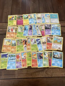 Lot Of 100 Pokemon Cards Collection Damaged/wear - Image 4