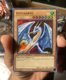Yugioh Hyozanryu KC01-EN005 Kaiba Ultimate Briefcase NM+ - Image 1