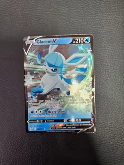 Pokemon - Evolving Skies - Glaceon V - 040/203 - Image 1