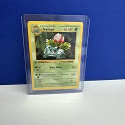 Pokemon Card - Ivysaur 030/102 - 1st Edition Base Set (Shadowless) - Uncommon - Image 3