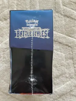 Brand New/Sealed Pokemon Blue Elite Trainer Box/ETB Sword & Shield Battle Styles - Image 4
