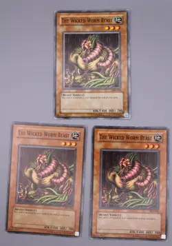 Yu-Gi-Oh! The Wicked Worm Beast SDK-004 x3 - Image 1