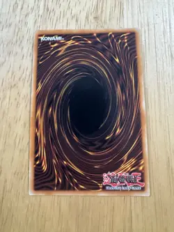 Yugioh Droll & Lock Bird RA02-EN006 Secret Rare 1st Edition - Image 2