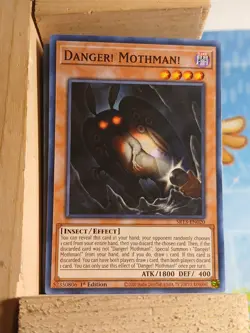 Danger! Mothman! SR13-EN020 Structure Deck: Dark World 1st Edition - Image 1