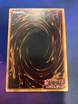 YUGIOH Ultra Rare Simorgh, Bird Of Divinity SD8-EN001 1st Edition - Image 2