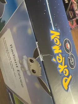 Pokemon TCG Pokemon Go Radiant Eevee Box - Image 3