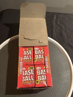 1981 FLEER BASEBALL UNOPENED 36 PACK WAX BOX PREMIER EDITION HOBBY - Image 2