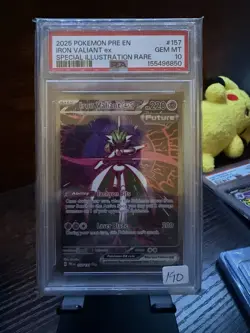 Iron Valiant ex 157/131 SV Prismatic Evolutions SIR Holo EN 2025 PSA 10 - Image 1