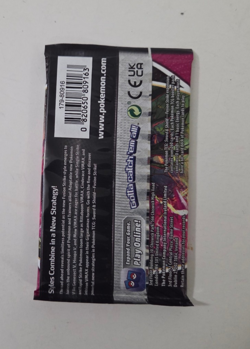 Pokemon TCG Sword & Shield 08 Fusion Strike Booster Pack 820650809170 - Image 3