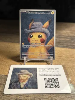 2023 POKEMON SVP EN BLACK STAR PROMO #085 PIKACHU WITH GREY FELT HAT - Image 1