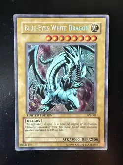 Yu-Gi-Oh TCG Blue-Eyes White Dragon BPT-003 Secret Rare Limited Edition DMG/HP - Image 1