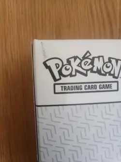 Pokemon TCG: Unova Heavy Hitters Premium Collection Box - Image 3