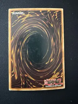 Yu-Gi-Oh Blue-Eyes White Dragon SKE-001 Medium Played - Image 2