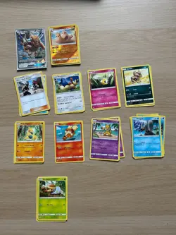 Pokemon TCG - Sun & Moon Bundle - 31 Cards [Common / Holo / Rev Holo] - Image 1