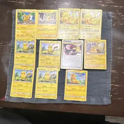 Pikachu Pokemon GO 11 Card Lot incl Pokemon Communication 027/078 Holo/Reg - Image 1