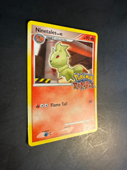 2009 Pokemon TEAM RUMBLE Promo Ninetales 3 /16 Reverse Holo Foil Stamp Rare - Image 2