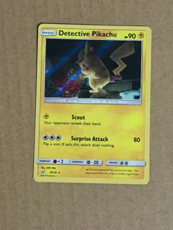 Detective Pikachu 10/18 Detective Pikachu Pokemon Holo MP MPC Film - Image 1