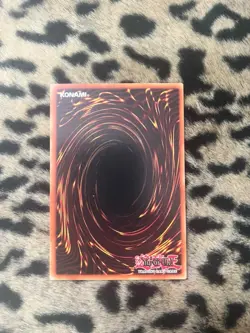 Yu-Gi-Oh Dark Magician SDY-006 Faded - Image 2