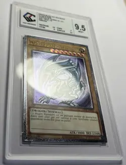 Yu-Gi-Oh - DRAGON BLANC AUX YEUX BLEUS - OP28-FR001 - Ultimate Gradee 9.5 Mint+ - Image 3