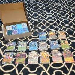 Pokemon TCG 600 Card Lot English With Holo and Reverse Holos No Energy - Image 1