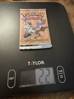 (Very Heavy) Pokemon Fossil Booster Pack Unlimited –Aerodactyl - Sealed– 22 g - Image 2