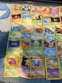125 pokemon cards lot - Image 4