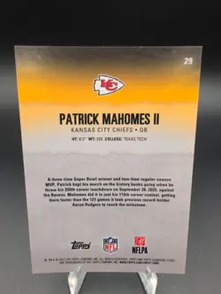 2025 Topps Signature Class Patrick Mahomes II Chiefs Silver 005/275 - Image 2