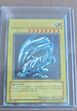 Blue-Eyes White Dragon SDK-001 Starter Deck: Kaiba Unlimited - Image 1