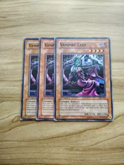 Yu-Gi-Oh! - Vampire Lady 3X - Complete Playset - Image 1