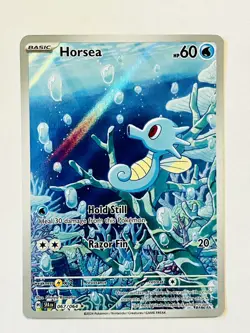 📈 Pokemon Horsea 67/64 Illustration Rare Scarlet & Violet - Shrouded Fable - Image 1