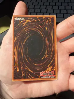 Dark Magician BPT-001 Yu-Gi-Oh Collector's Tin Limited Edition Secret Rare Card - Image 2