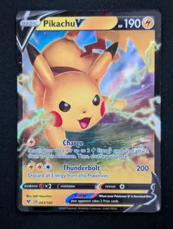 Pikachu V 043/185 SWSH04: Vivid Voltage Pokemon NM Holo - Image 1