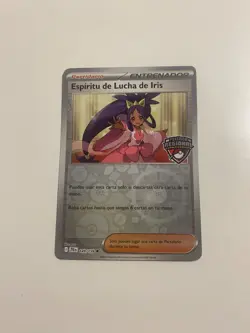 Pokemon TCG Iris’s Fighting Spirit Spanish Stamped Promo 2025 Espiritu de Lucha - Image 1