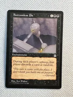 Wizards of the Coast MTG Bottomless Pit Stronghold Regular English - Image 2