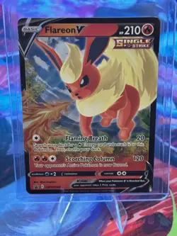 Flareon V SWSH149 SWSH: Sword & Shield Promo Cards Holo LP - Image 1