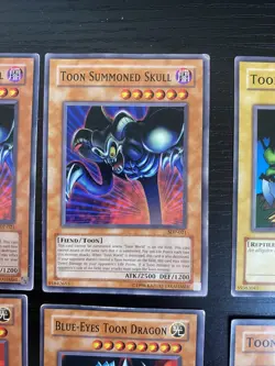 Yu‑Gi‑Oh! Toon Lot – 2x Blue‑Eyes Toon Dragon, Summoned Skull & More LP/MP - Image 3