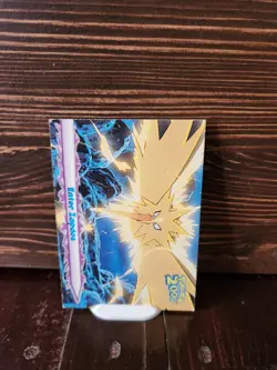 Topps Pokemon The Movie 2000: Enter Zapdos #33 Non Holo - Image 1